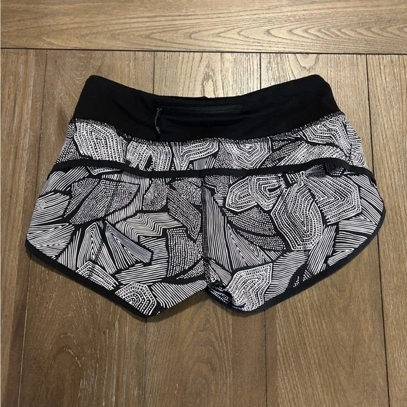 lululemon athletica Black and White Athletic Shorts - Picture 2 of 3